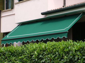Tenda a bracci in barra quadra con decoro
