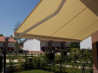 Tenda a bracci cassonata